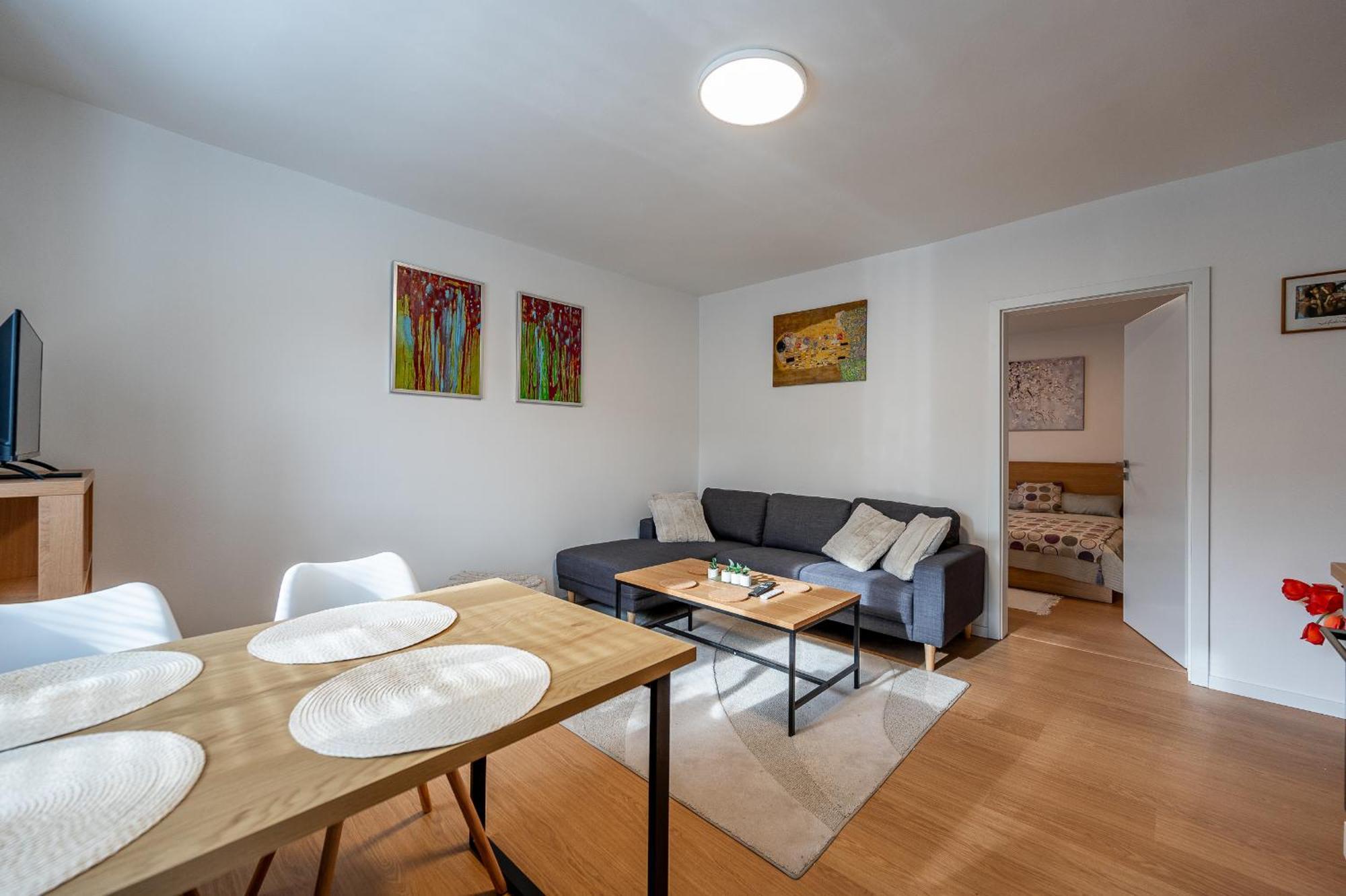 3 Room Private Flat Kosice City Center Fresh And New! Košice Exterior foto